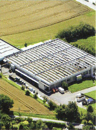 Foto der Fertigungshalle in Kirchardt