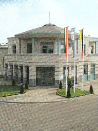 Firmengebäude in Enese